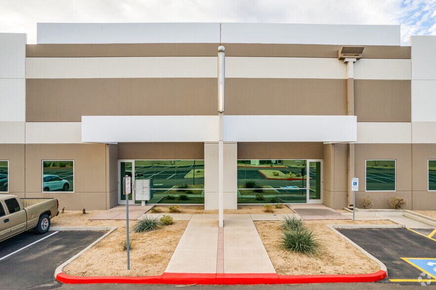 405 N 75th Ave, Phoenix, AZ à louer - Photo de l’immeuble – Image 2 sur 5