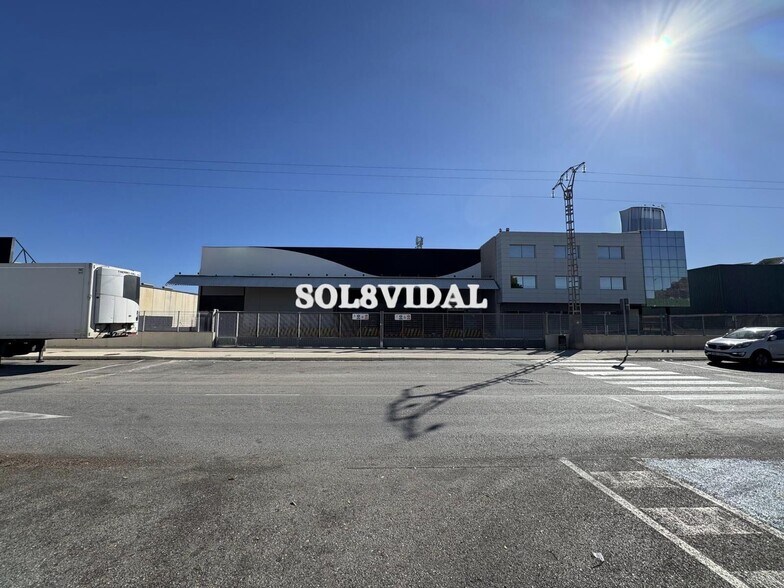 Industriel/Logistique dans Orihuela, Alicante à vendre - Photo de l’immeuble – Image 3 sur 42