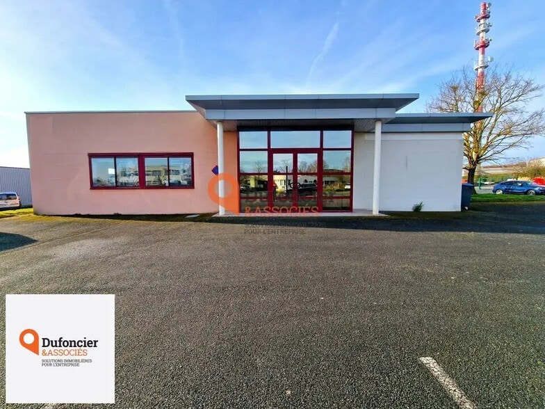 28 Rue Victor Grignard, Poitiers à vendre - Photo de l’immeuble – Image 1 sur 11