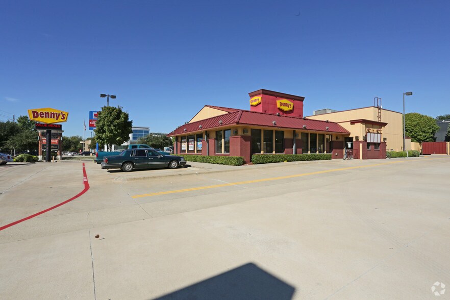 4567 Frankford Rd, Dallas, TX à louer - Photo principale – Image 1 sur 4