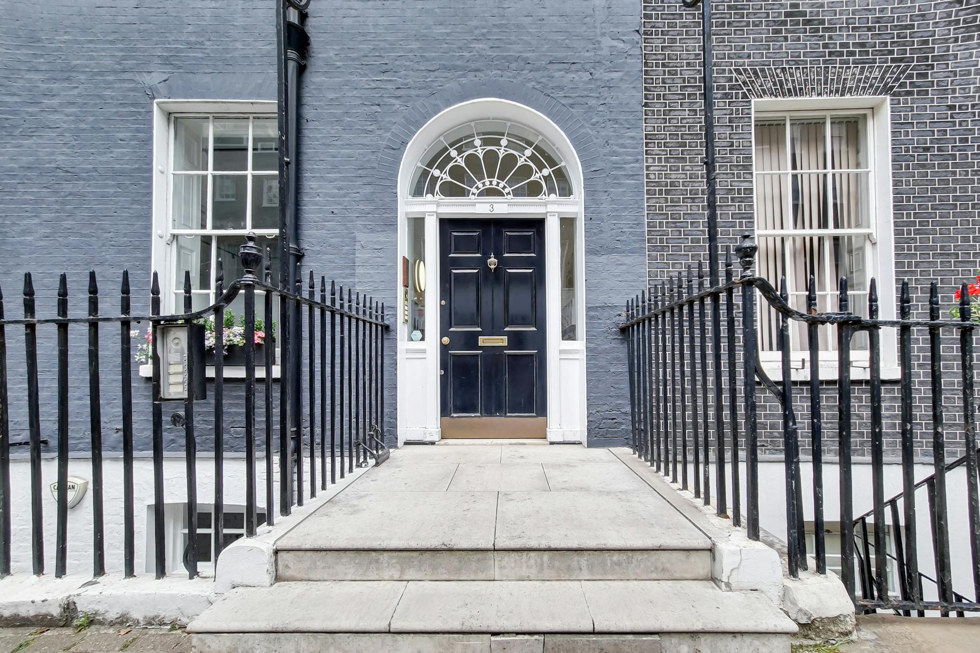 3 Fitzhardinge St, Londres à louer Photo de l’immeuble– Image 1 sur 5