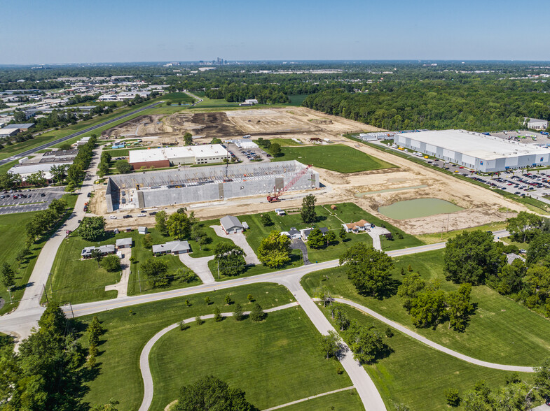 1230 S Post Rd, Indianapolis, IN à louer - Photo de l’immeuble – Image 3 sur 7