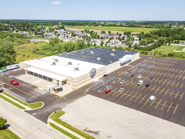 1755 Wright Ave, Alma, MI à louer - Photo de l’immeuble – Image 1 sur 9