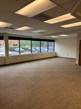 4000 Blackburn Ln, Burtonsville, MD à louer Photo intérieure– Image 2 sur 7