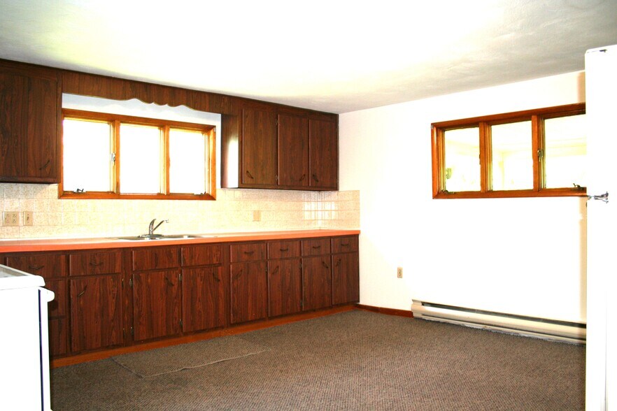 208 Theatre Rd, Carrolltown, PA à vendre - Photo de l’immeuble – Image 2 sur 23