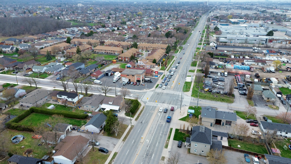 520 Barton St, Hamilton, ON à louer - Photo de l’immeuble – Image 3 sur 8