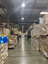 245 N Vineland Ave, City of Industry, CA à louer Photo intérieure– Image 2 sur 7