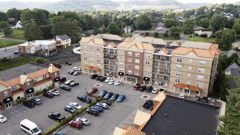 511 Burroughs St, Morgantown, WV à louer - Photo de l’immeuble – Image 1 sur 6