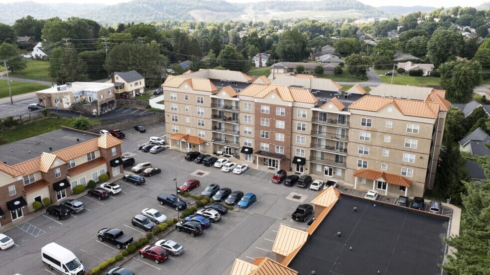 511 Burroughs St, Morgantown, WV à louer - Photo principale – Image 1 sur 6