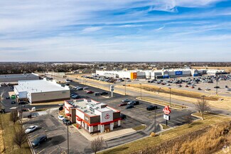 Plus de détails pour 511 Windward Dr, Newton, KS - Local commercial à louer