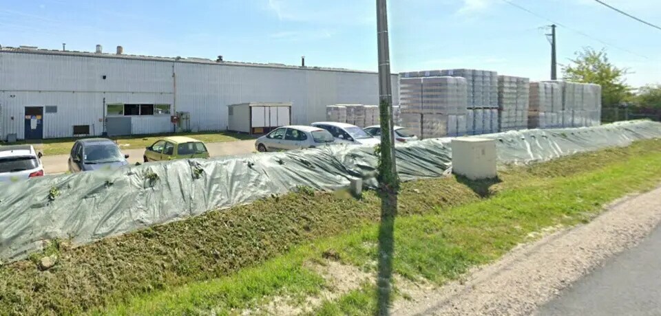 Local d’activités dans Pompignac à louer - Photo de l’immeuble – Image 2 sur 4