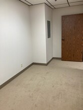 2245 1st St, Simi Valley, CA à louer Photo intérieure– Image 1 sur 4