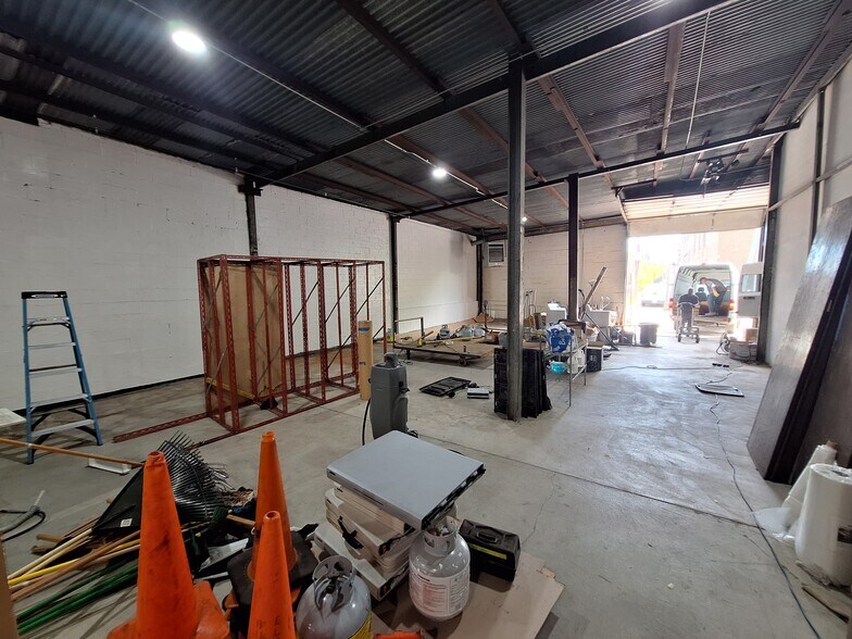 310 N Leavitt St, Chicago, IL à louer - Photo de l’immeuble – Image 3 sur 5
