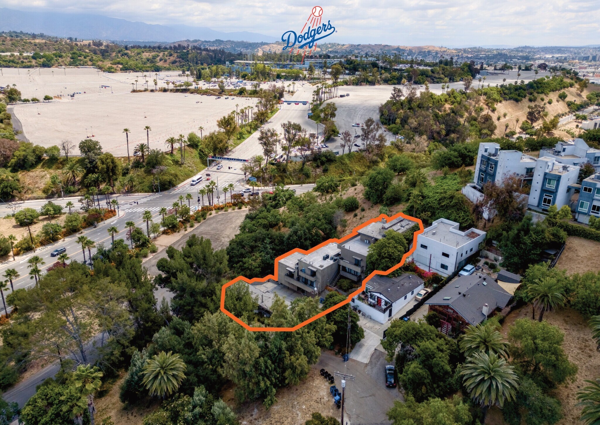1188 Innes Ave, Los Angeles, CA à vendre Photo de l’immeuble– Image 1 sur 19