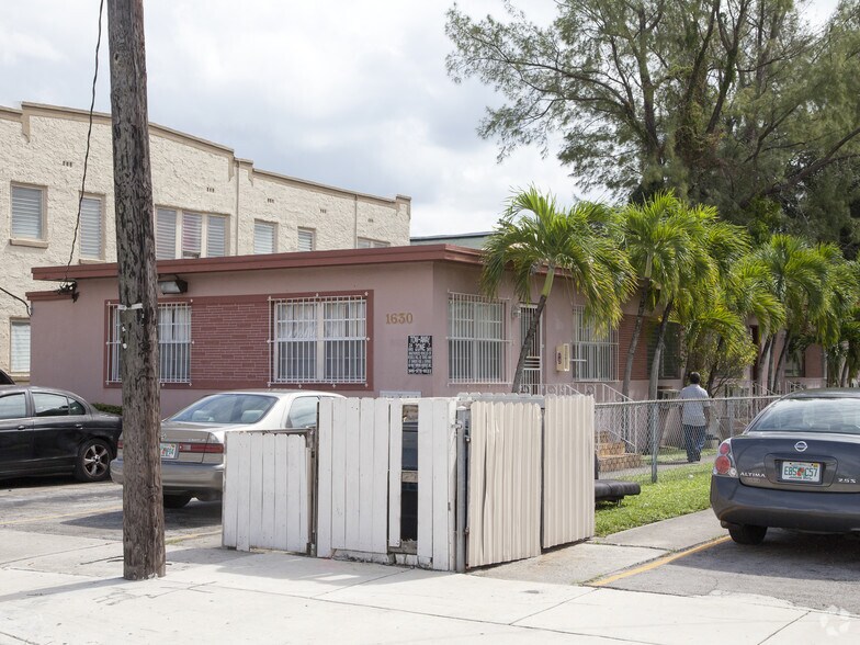 1630 SW 4th St, Miami, FL à vendre - Photo de l’immeuble – Image 2 sur 2
