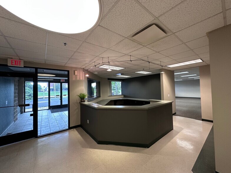 2973 Dormax St SW, Grandville, MI à louer - Photo de l’immeuble – Image 3 sur 10