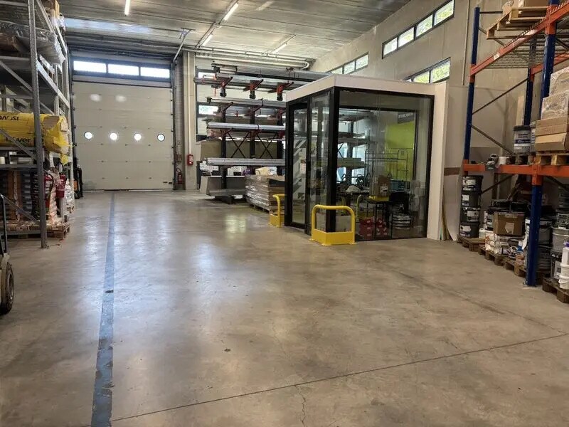 Local d'activités dans Saint-Étienne à vendre Photo intérieure– Image 1 sur 9