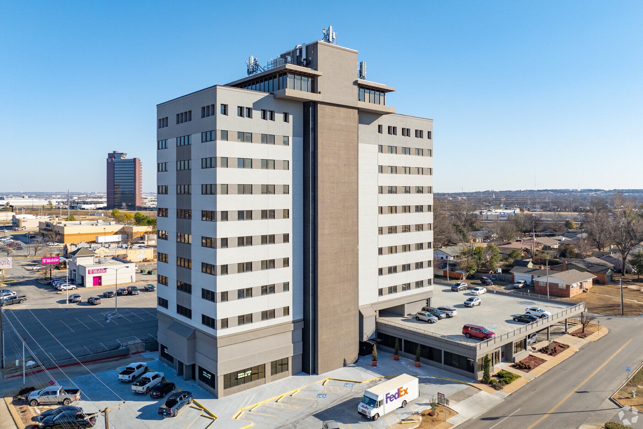 4111 S Darlington Ave, Tulsa, OK à louer Photo principale– Image 1 sur 5