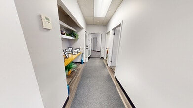 3000 E Ridge Rd, Rochester, NY à louer Photo intérieure– Image 2 sur 7