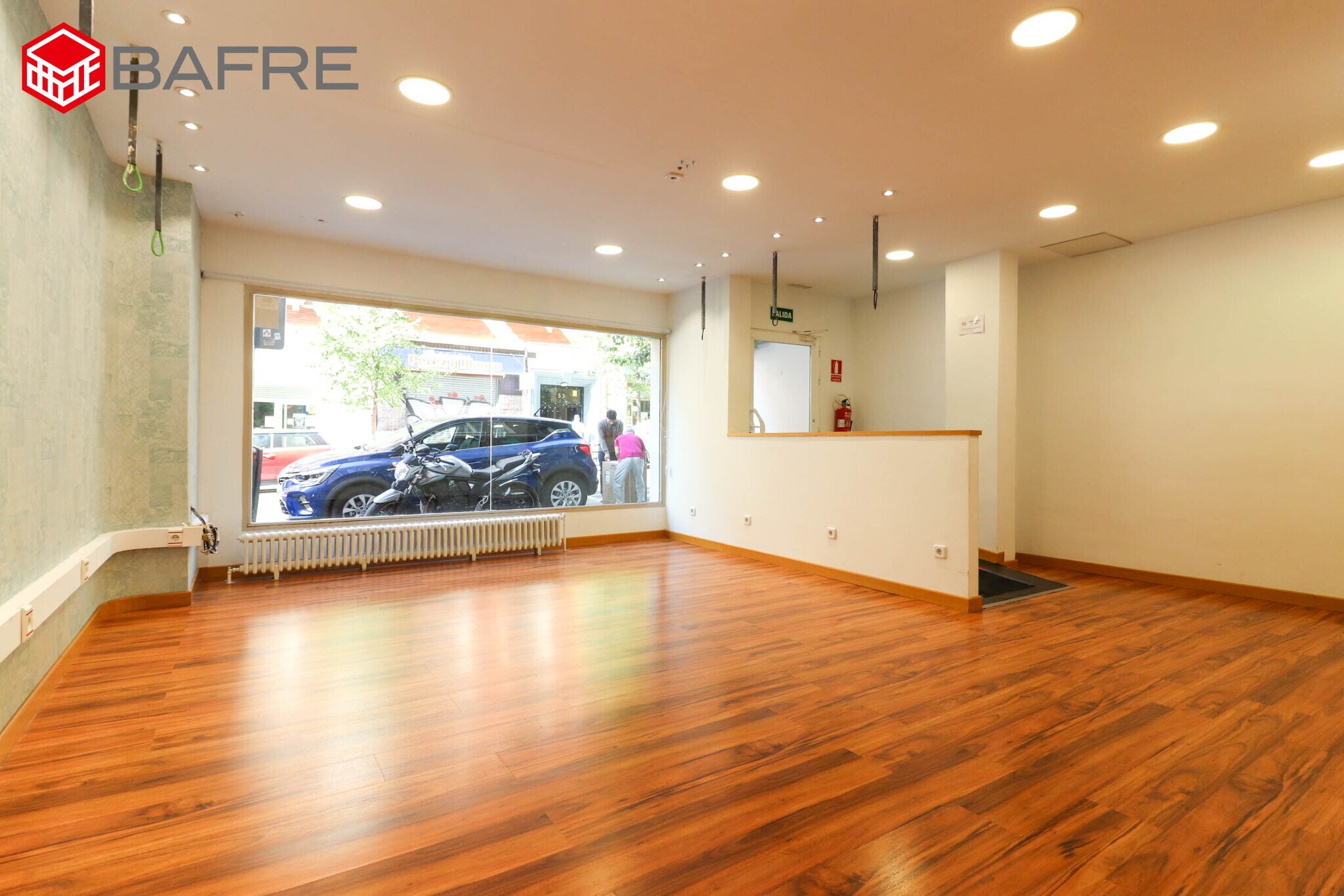 Immeuble residentiel dans Madrid, Madrid à vendre Photo principale– Image 1 sur 5