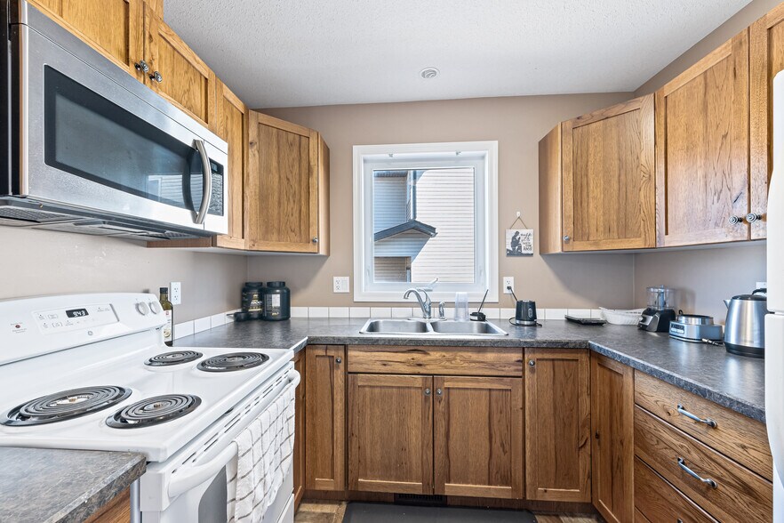 401 & 403 6 St, Marwayne, AB à vendre - Photo de l’immeuble – Image 3 sur 26
