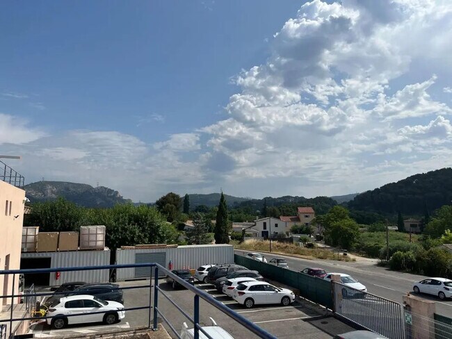 Plus de détails pour Local d’activités à vendre