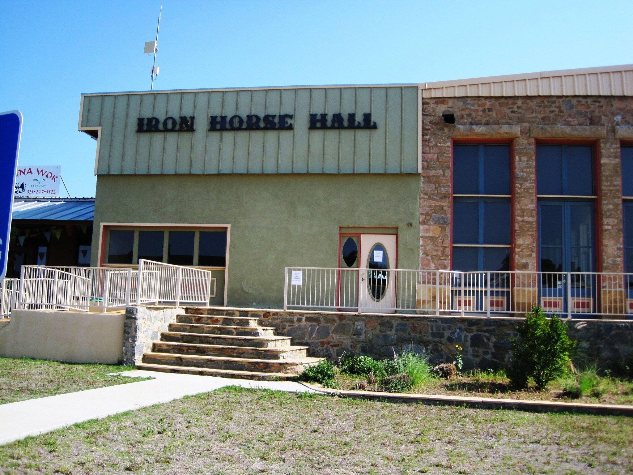 107 E Grayson St, Llano, TX à vendre Photo principale– Image 1 sur 86
