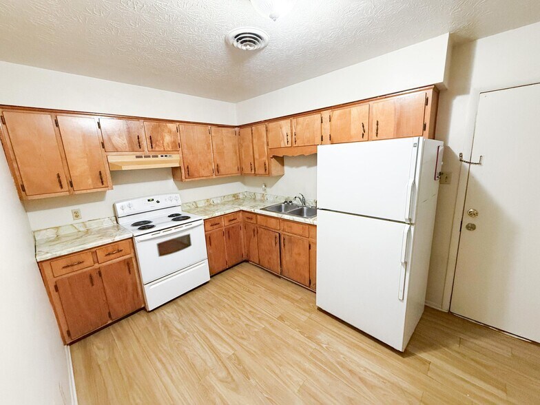 105 Loveless Ln, Somerset, KY à vendre - Photo de l’immeuble – Image 3 sur 11