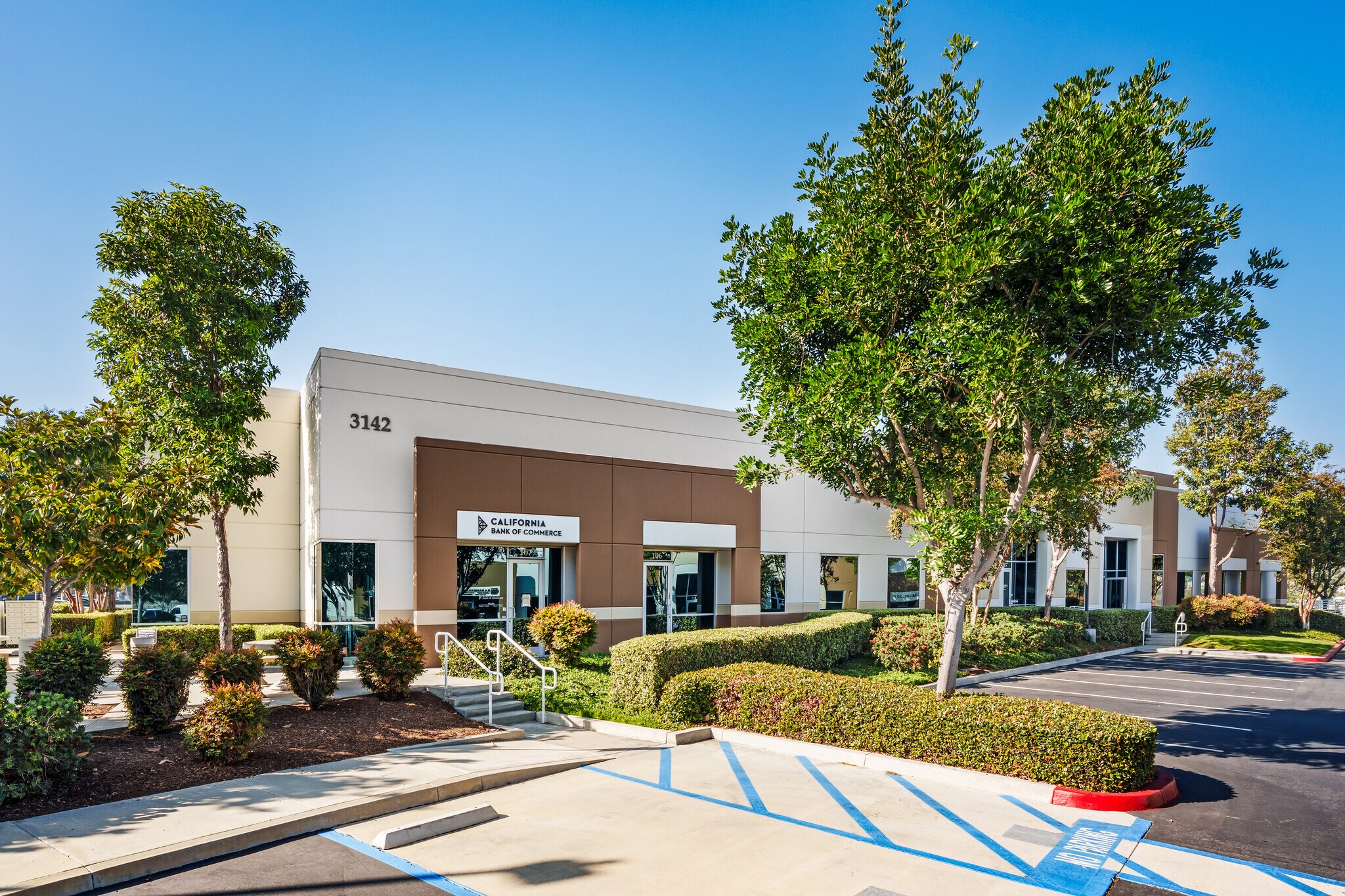 3142 Tiger Run Ct, Carlsbad, CA à louer Photo principale– Image 1 sur 7