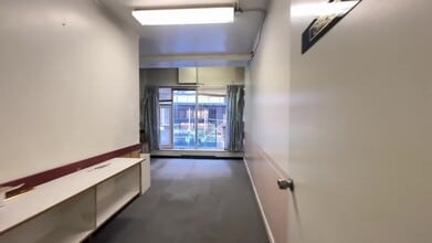 43 W 39th St, New York, NY à louer - Vidéo sur l’annonce professionnelle 