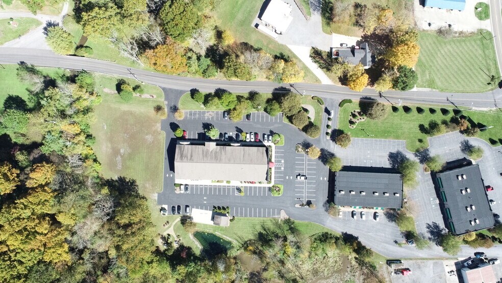 109 Meadow View Rd, Bristol, TN à louer - Photo de l’immeuble – Image 3 sur 3
