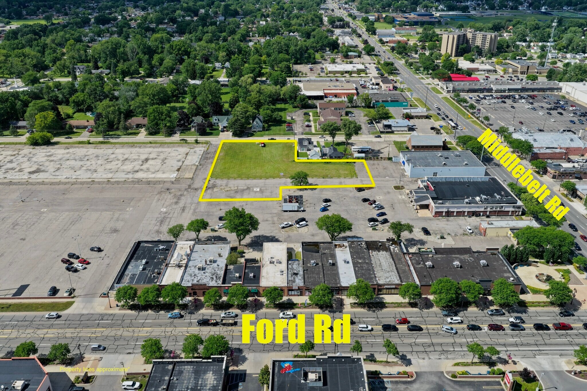 5705 Middlebelt Rd, Garden City, MI à vendre Photo de l’immeuble– Image 1 sur 7