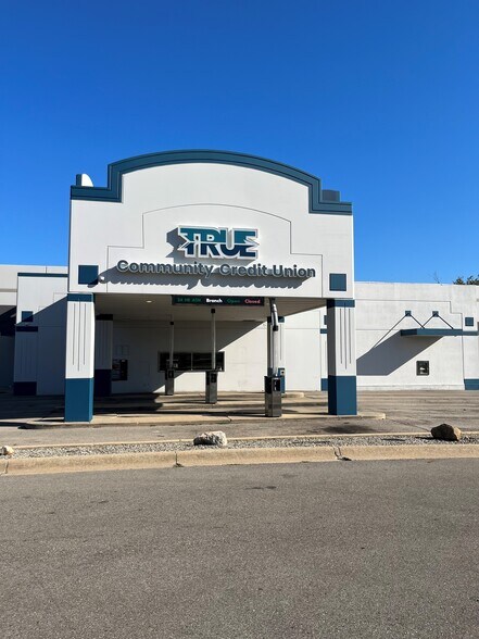 1200-1220 W Parnell Rd, Jackson, MI à louer - Photo de l’immeuble – Image 1 sur 5