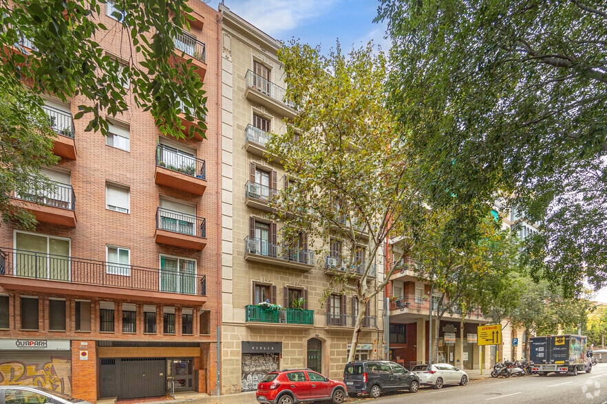 485-487 Carrer Consell De Cent, Barcelone, Barcelona à vendre - Photo principale – Image 1 sur 1