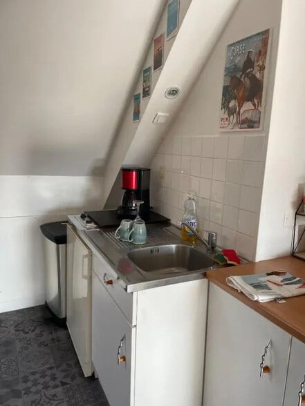 Local commercial dans Vannes à louer - Photo de l’immeuble – Image 3 sur 3