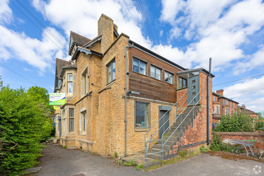 27 Millicent Rd, West Bridgford à vendre - Photo de l’immeuble – Image 1 sur 7