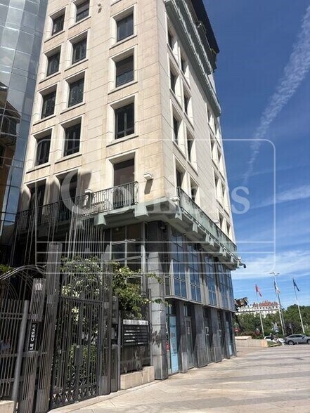 20 Place Louis Pradel, Lyon à louer - Photo de l’immeuble – Image 2 sur 11