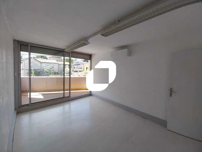 Plus de détails pour Local commercial à vendre