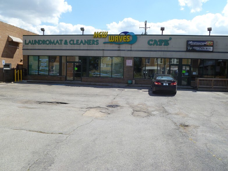 6047 W Addison St, Chicago, IL à louer - Photo de l’immeuble – Image 3 sur 5