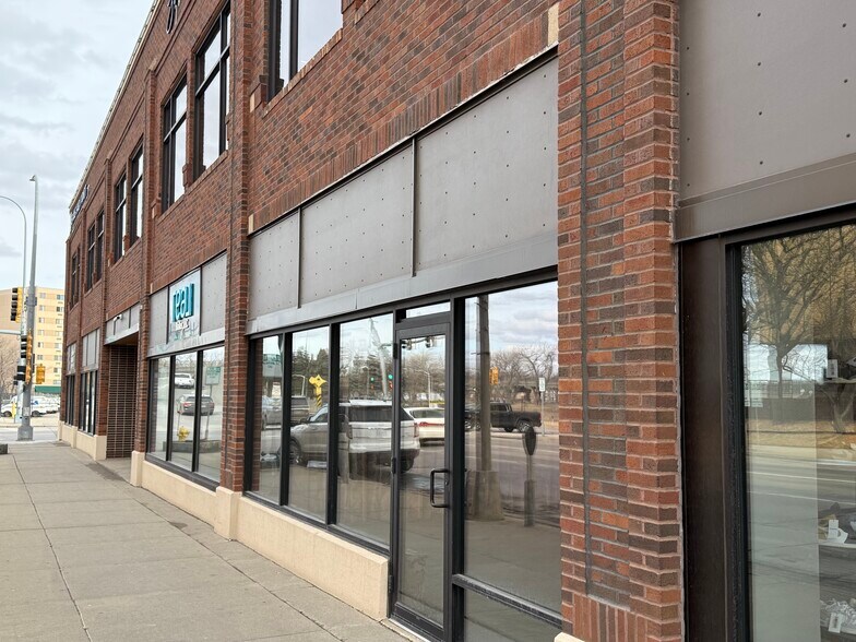 225 E 11th St, Sioux Falls, SD à louer - Photo de l’immeuble – Image 2 sur 4