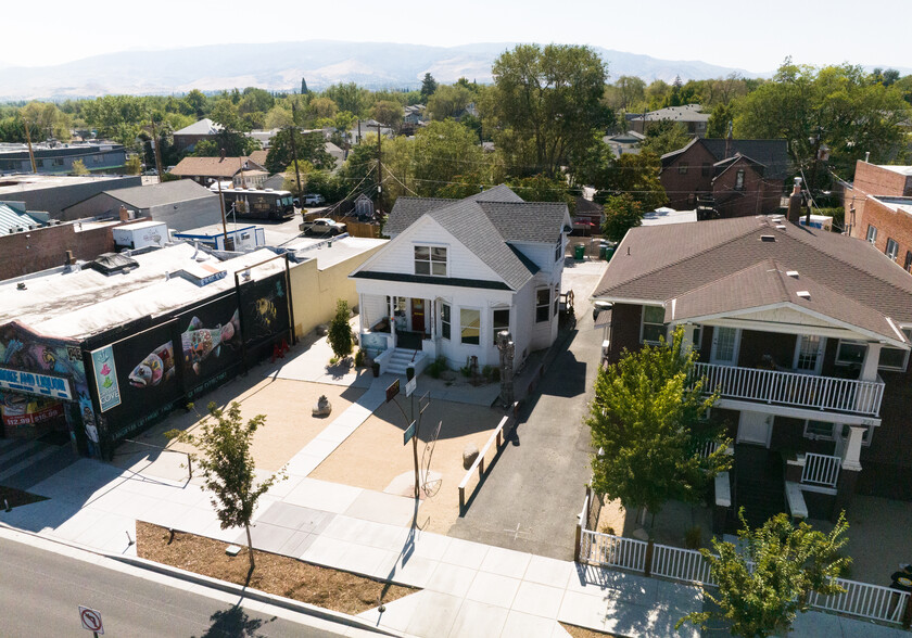 737 S Virginia, Reno, NV à vendre - Photo de l’immeuble – Image 1 sur 9