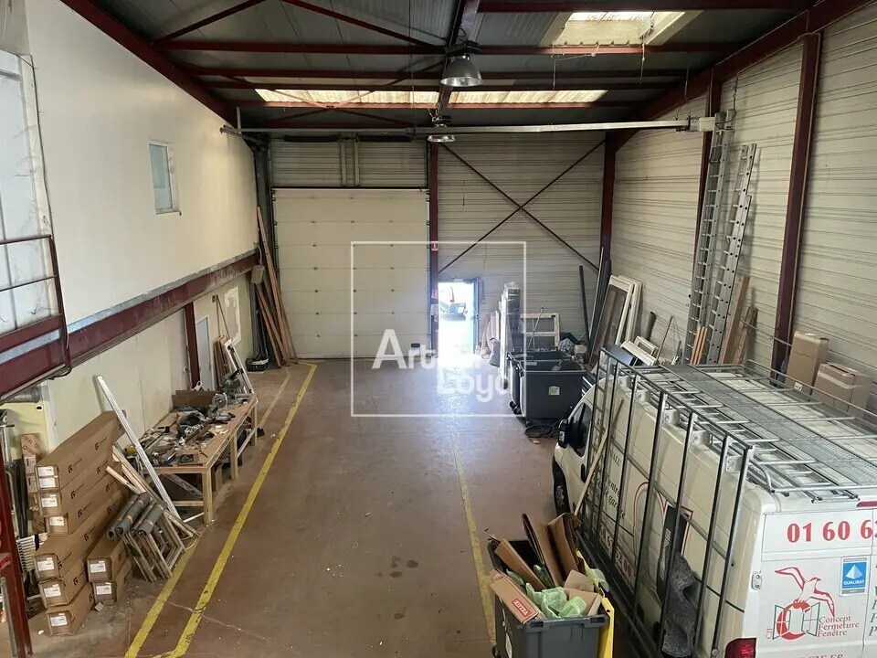 Local d’activités dans Le Mée-sur-Seine à louer Photo intérieure– Image 1 sur 5