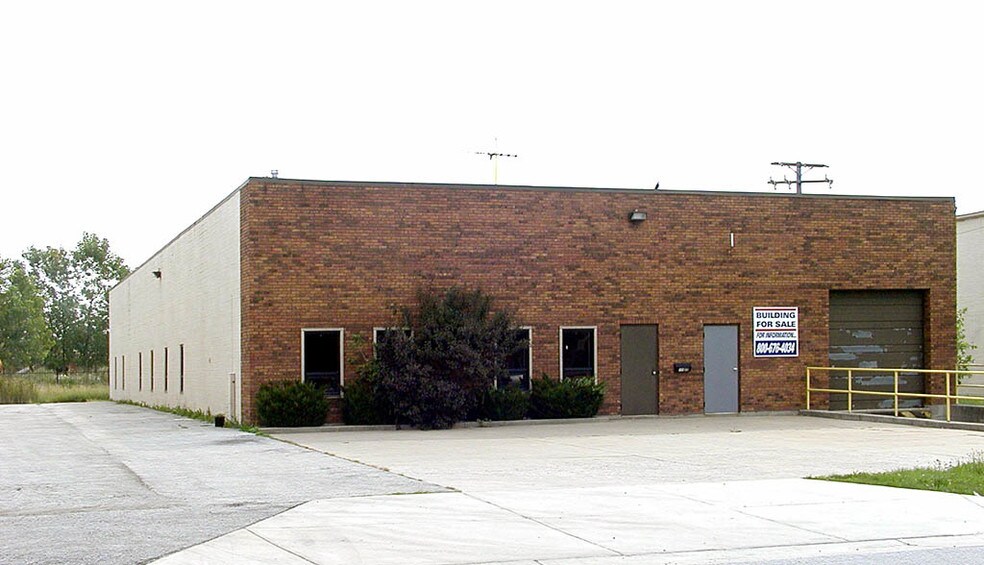3305 Butler St, South Chicago Heights, IL à vendre - Photo de l’immeuble – Image 2 sur 13