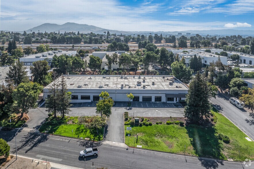 4095 Pike Ln, Concord, CA à vendre - Aérien – Image 2 sur 29