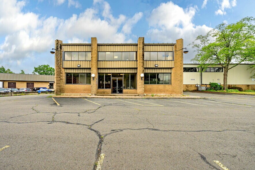 6 Industrial Rd, Windsor Locks, CT à vendre - Photo de l’immeuble – Image 3 sur 12