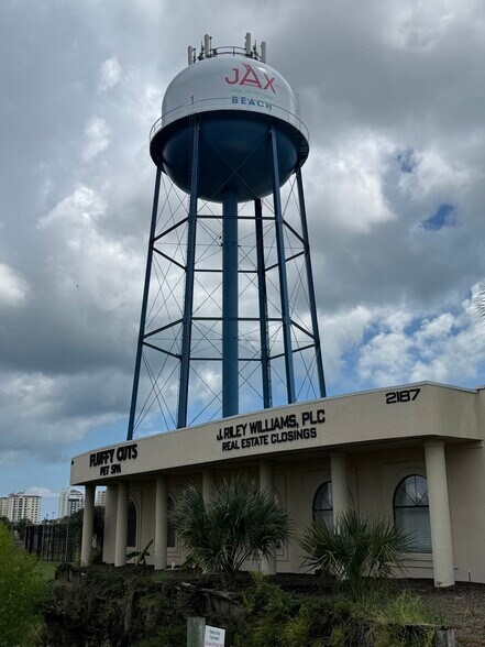 2185-2187 3rd St S, Jacksonville Beach, FL à louer - Photo de l’immeuble – Image 2 sur 7