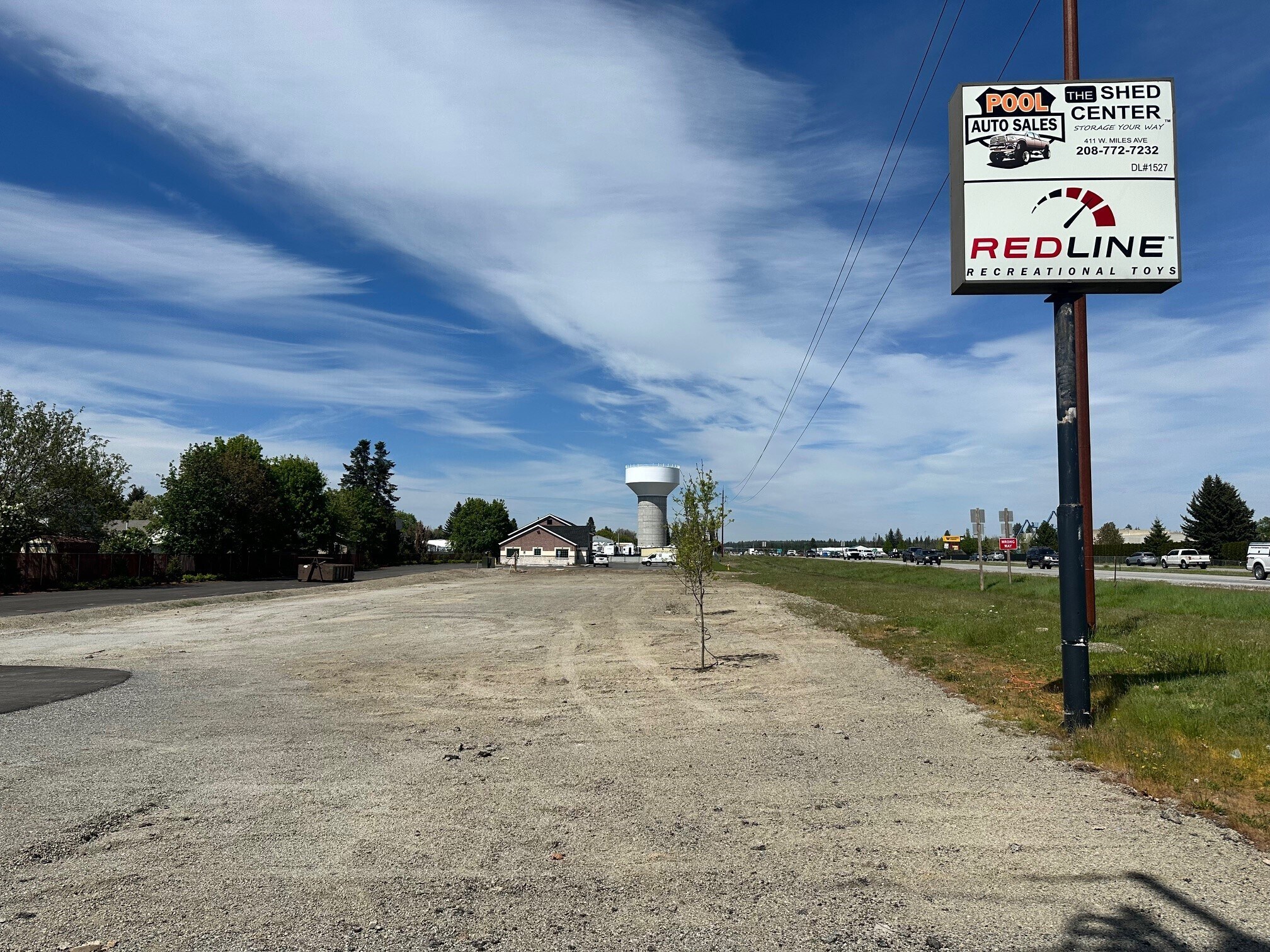 411 Miles ave, Hayden, ID à louer Photo principale– Image 1 sur 9