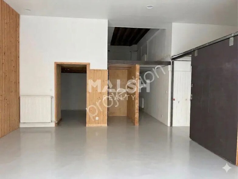 24 Rue De Saint-Cyr, Lyon à louer - Photo intérieure – Image 2 sur 10