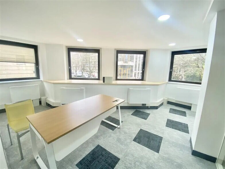 Bureau dans Levallois-Perret à louer - Photo de l’immeuble – Image 2 sur 9