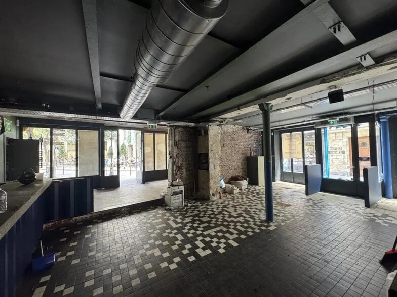 1 Place De Thorigny, Paris à louer - Photo intérieure – Image 3 sur 14